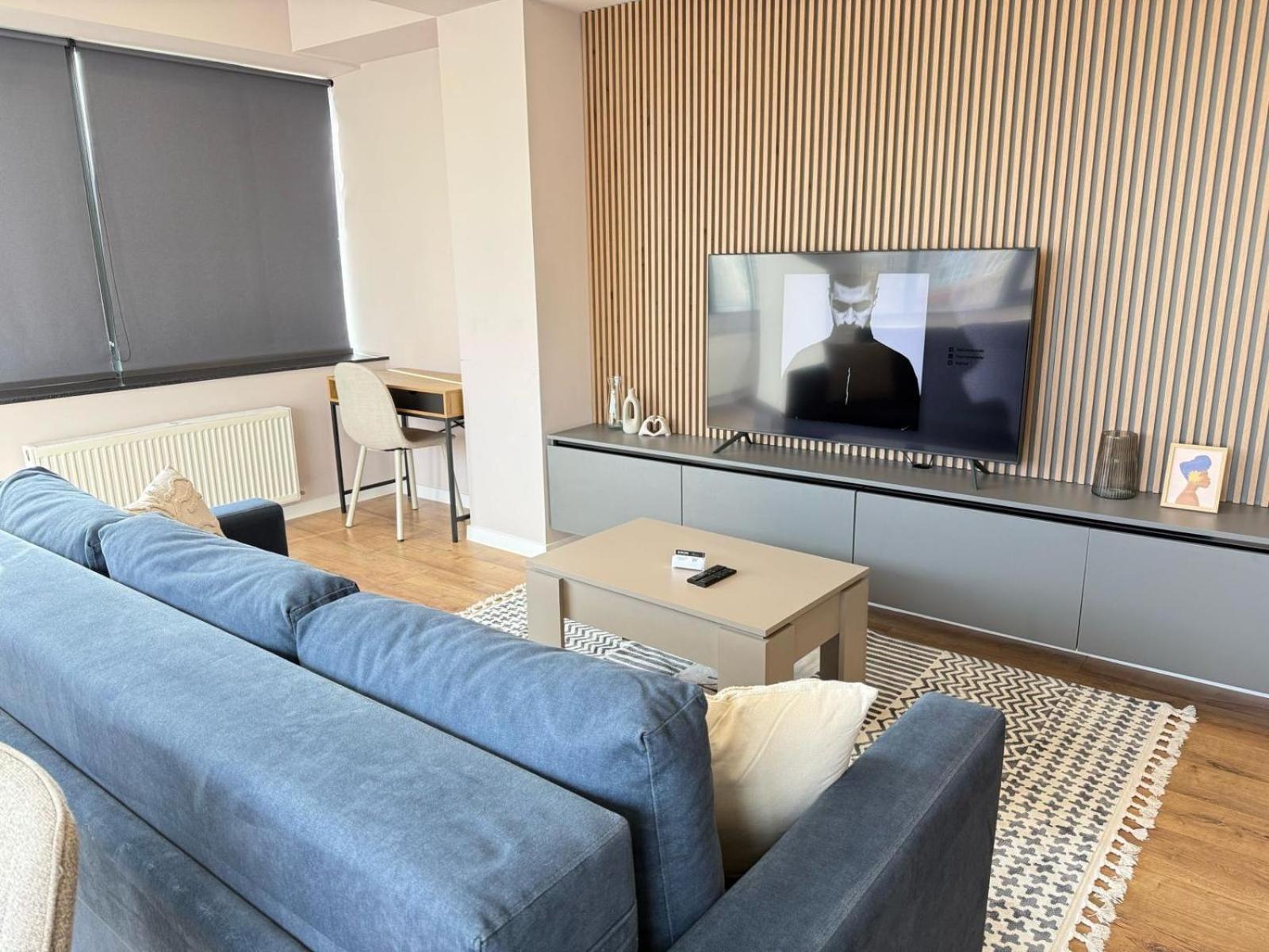 Rentnow Large And Cozy Apartment In The Center, Parking Кишинев Екстериор снимка